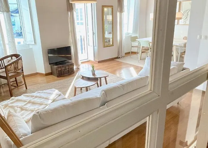 The Cliffs - Barqueiro Blue Porto do Barqueiro